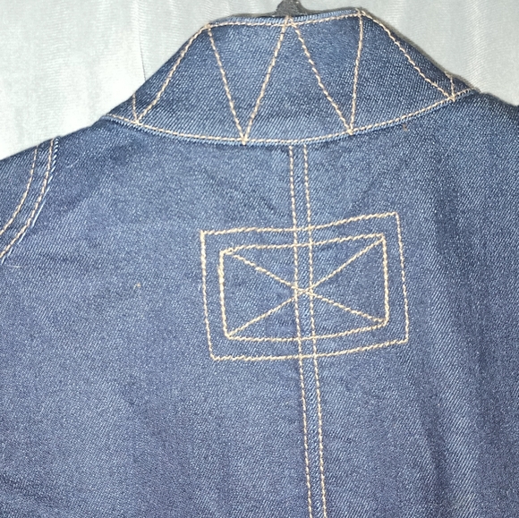 Women's "Whitehouse Black Market" Denim Jacket - Picture 11 of 14